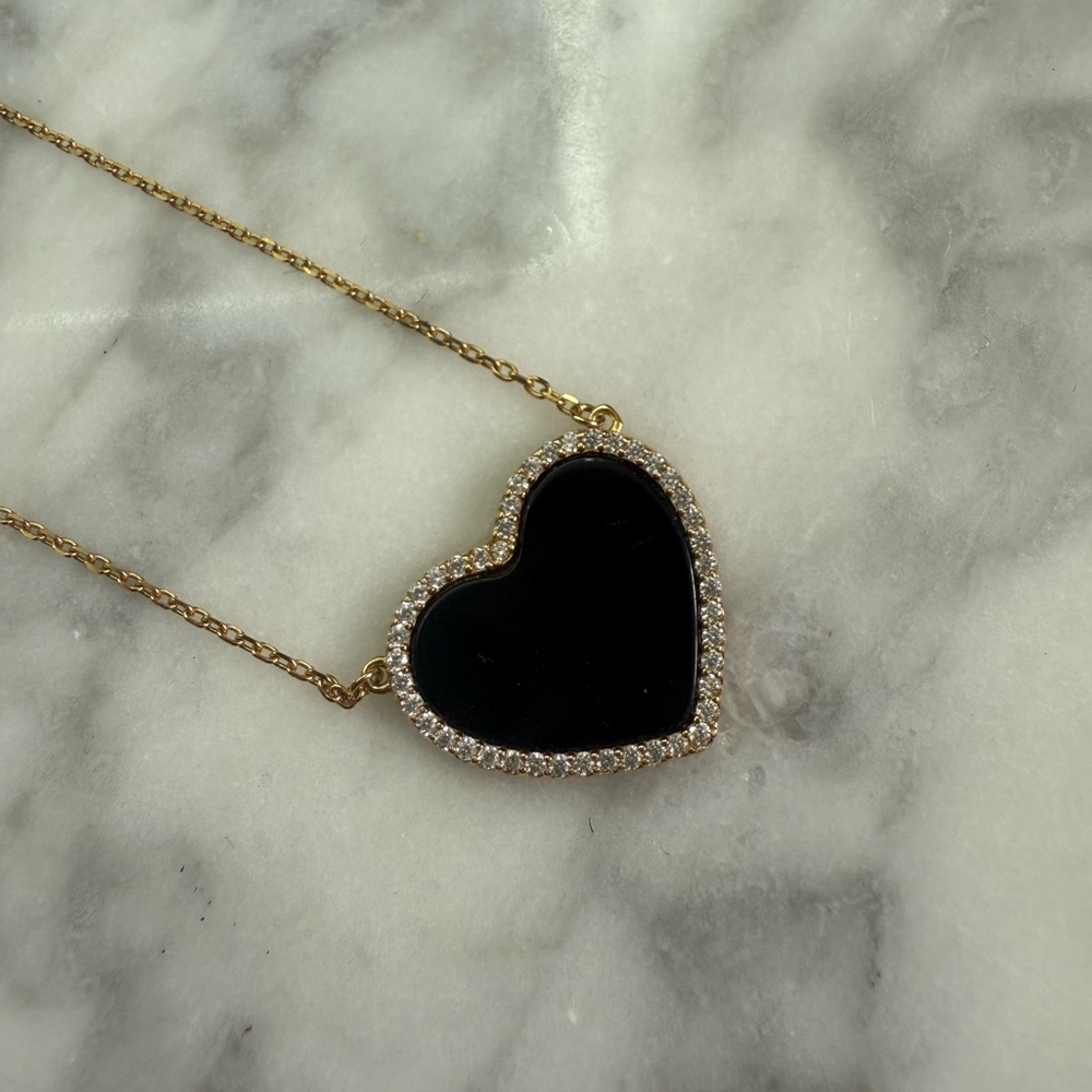 Elegant Black Heart Pendant Necklace